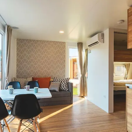 Safariland Stukenbrock Erlebnisresort ラグジュアリーテント *