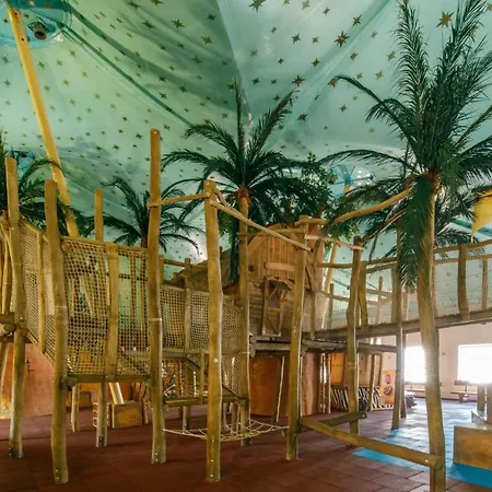 Safariland Stukenbrock Erlebnisresort *