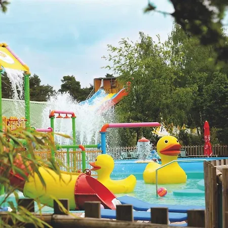 Safariland Stukenbrock Erlebnisresort ラグジュアリーテント Schloß Holte-Stukenbrock