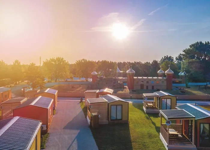 Safariland Stukenbrock Erlebnisresort * Schloß Holte-Stukenbrock