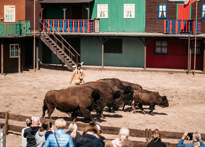 Safariland Stukenbrock Erlebnisresort Luxusní stan *